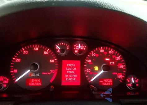 2001 Audi S4 2.7 Quattro z USA, uszkodzony, nr VIN WAURD68D11A130030